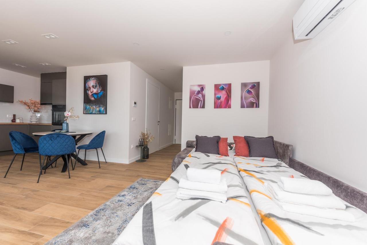 Luxury Adria Sea & City View Apartment Макарска Екстериор снимка