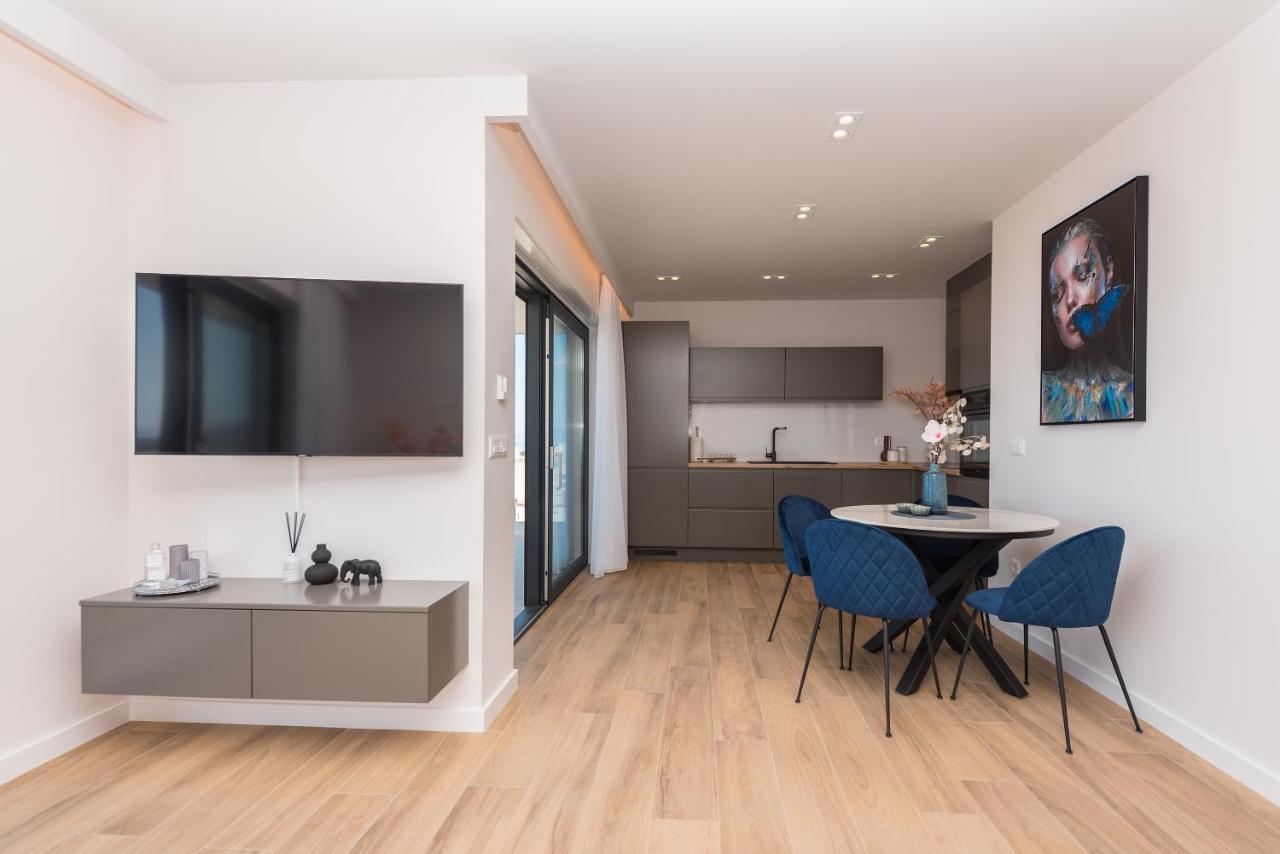 Luxury Adria Sea & City View Apartment Макарска Екстериор снимка