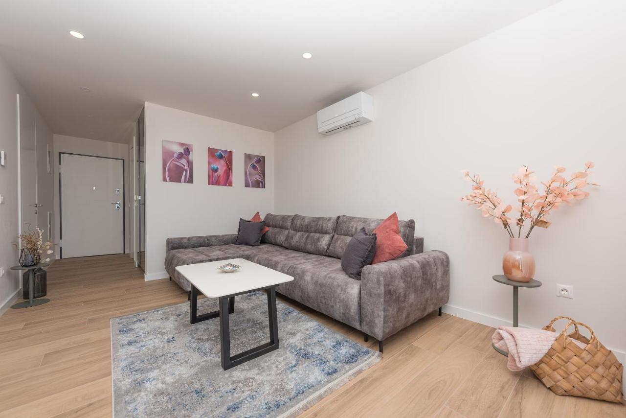 Luxury Adria Sea & City View Apartment Макарска Екстериор снимка