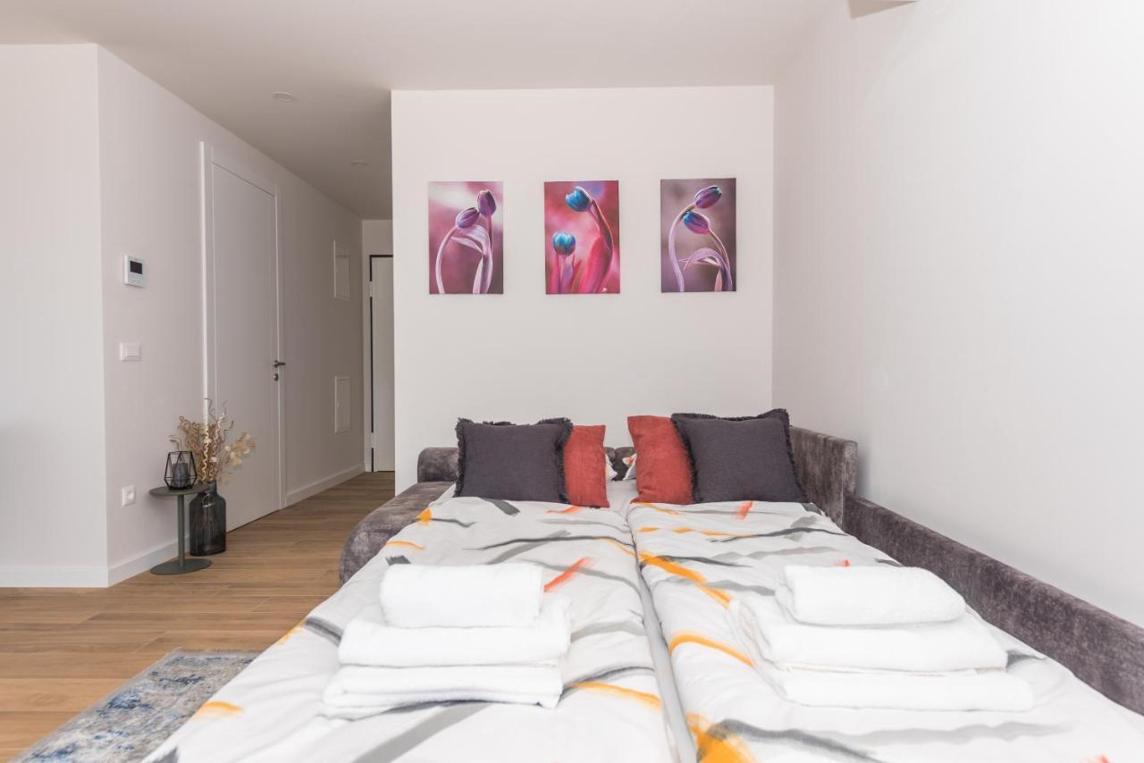 Luxury Adria Sea & City View Apartment Макарска Екстериор снимка